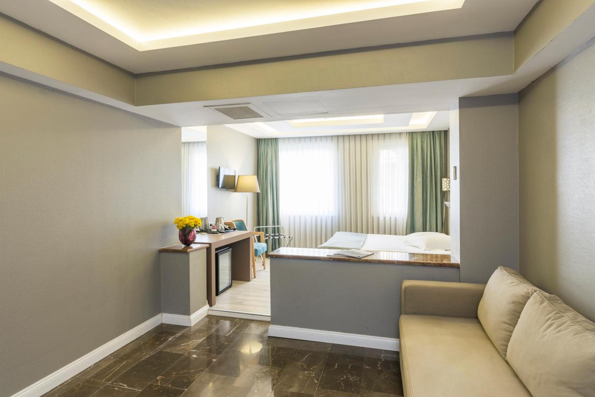 Semsan Hotel Истанбул Екстериор снимка
