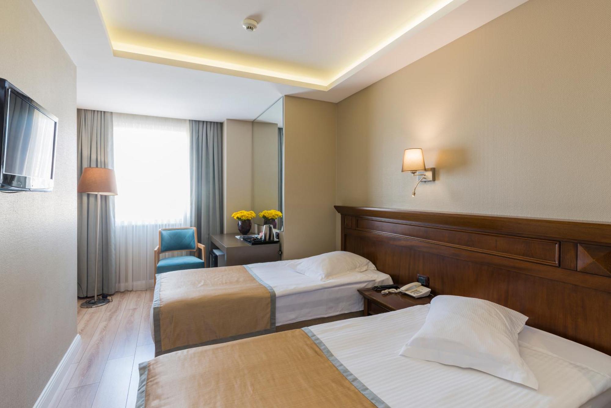 Semsan Hotel Истанбул Екстериор снимка