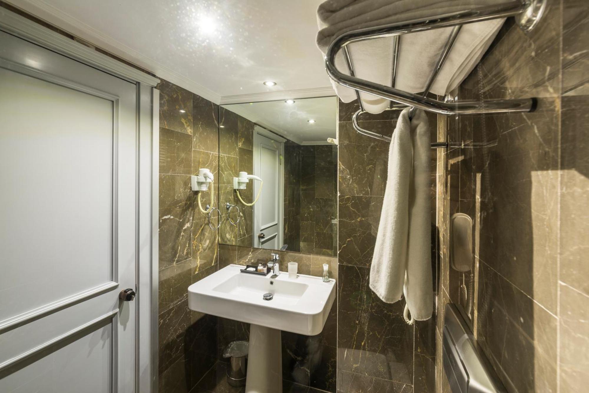 Semsan Hotel Истанбул Екстериор снимка